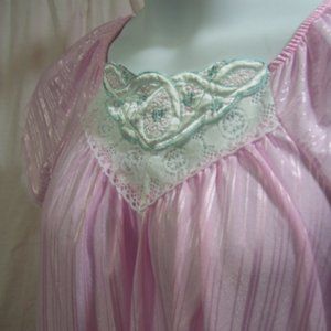 Rikki Waltz Night Gown, Pink Embroidery Inset Size M  NWOT